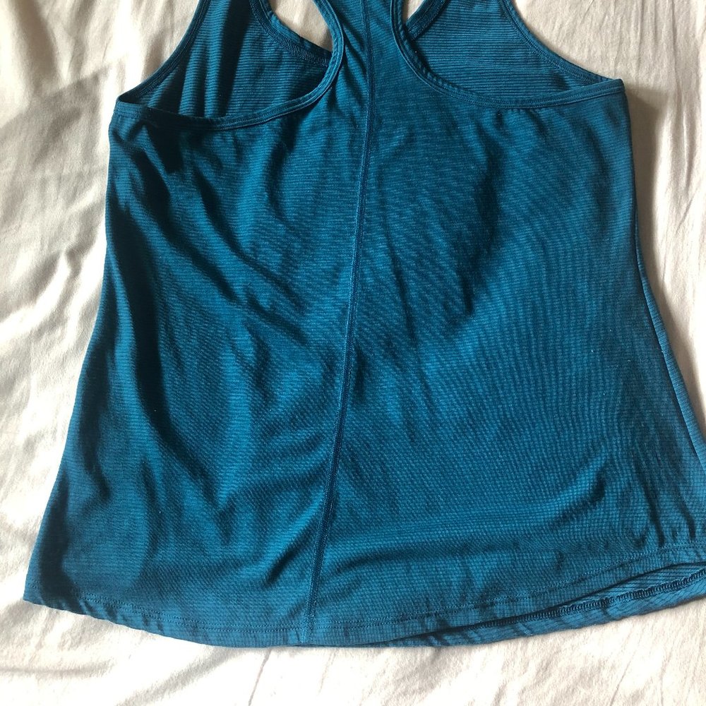 Workout Tops - Picture 5 of 6